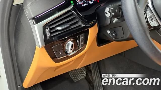 2022 BMW 5Series (G30) 520i Luxury Sold VIN WBA11BH06NWX63207 – dashboard 2022 BMW 5Series (G30) 520i Luxury Sold VIN WBA11BH06NWX63207 – dashboard