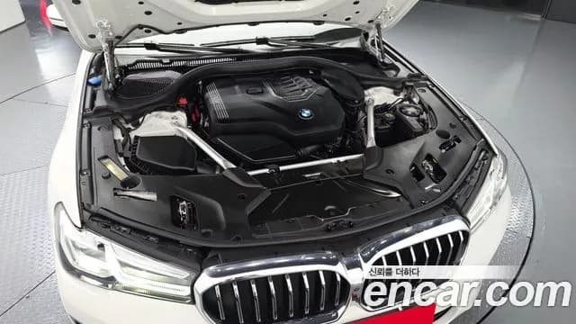 2021 BMW 5 Series (G30) 520i Luxury Sold VIN WBA11BH08MCG51947 – undercarriage 2021 BMW 5 Series (G30) 520i Luxury Sold VIN WBA11BH08MCG51947 – undercarriage