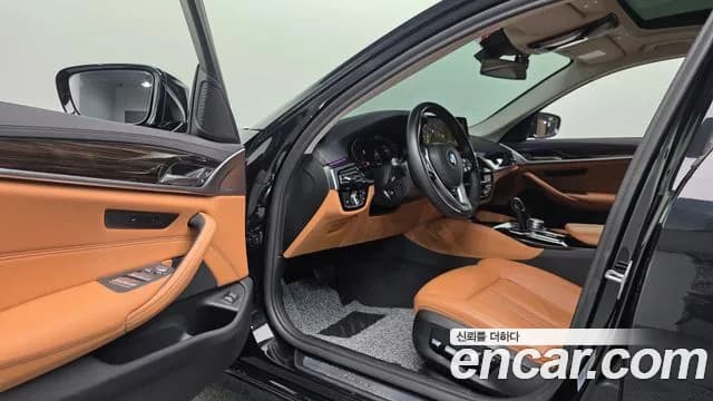 2021 BMW 5Series (G30) 520i Luxury Sold VIN WBA11BH08MWX25590 – side profile 2021 BMW 5Series (G30) 520i Luxury Sold VIN WBA11BH08MWX25590 – side profile
