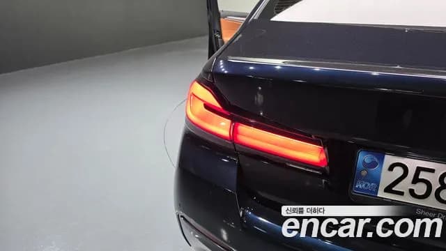 2021 BMW 5Series (G30) 520i M Sport Sold VIN WBA11BH09MCG75481 – interior seats 2021 BMW 5Series (G30) 520i M Sport Sold VIN WBA11BH09MCG75481 – interior seats