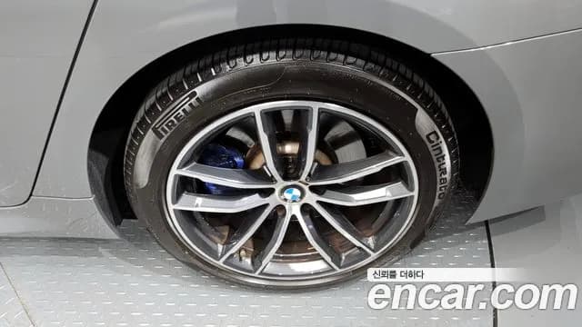 2022 BMW 5Series (G30) 520i M Sport Sold VIN WBA11BH0XNCJ93357 – exterior detail 2022 BMW 5Series (G30) 520i M Sport Sold VIN WBA11BH0XNCJ93357 – exterior detail