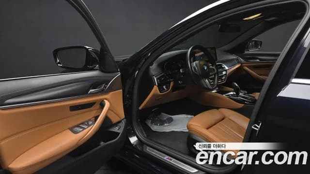 2022 BMW 5 Series (G30) 520i M Sport Sold VIN WBA11BH0XNWX80687 – photo 13 2022 BMW 5 Series (G30) 520i M Sport Sold VIN WBA11BH0XNWX80687 – photo 13