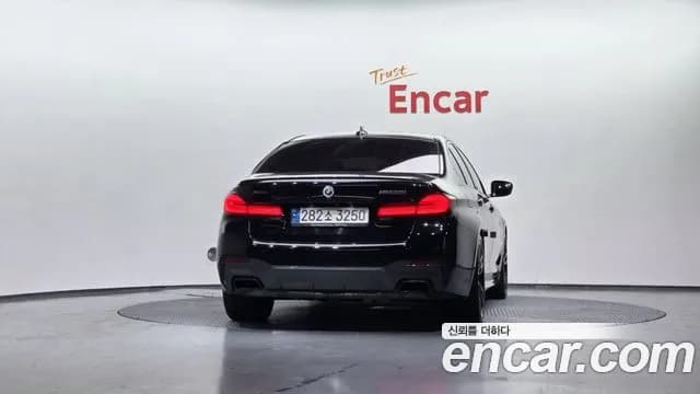 2021 BMW 5 Series (G30) M550i xDrive Sold VIN WBA11BK07MCF49497 – interior seats 2021 BMW 5 Series (G30) M550i xDrive Sold VIN WBA11BK07MCF49497 – interior seats