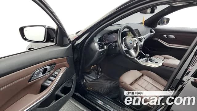 2022 BMW 3 Series (G20) 320i Touring M Sports Sold VIN WBA11ED00NFM20853 – photo 11 2022 BMW 3 Series (G20) 320i Touring M Sports Sold VIN WBA11ED00NFM20853 – photo 11