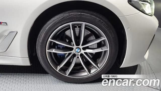 2021 BMW 5 Series (G30) 523d M Sport Sold VIN WBA11ES03MCF35033 – interior seats 2021 BMW 5 Series (G30) 523d M Sport Sold VIN WBA11ES03MCF35033 – interior seats