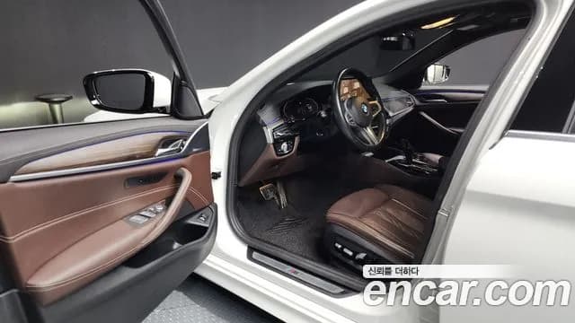 2021 BMW 5 Series (G30) 523d M Sport Sold VIN WBA11ES03MCF35033 – photo 17 2021 BMW 5 Series (G30) 523d M Sport Sold VIN WBA11ES03MCF35033 – photo 17
