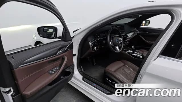 2023 BMW 5 Series (G30) 523d M Sport Sold VIN WBA11ES07PWY04909 – side profile 2023 BMW 5 Series (G30) 523d M Sport Sold VIN WBA11ES07PWY04909 – side profile
