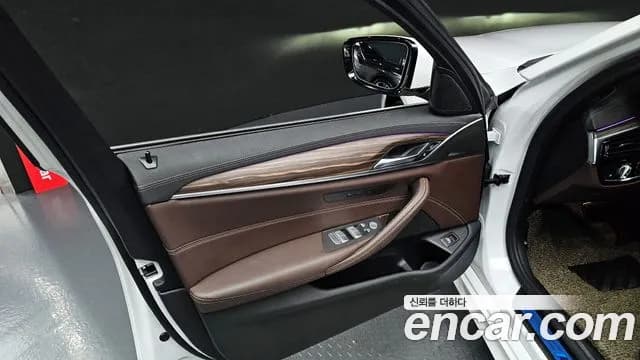 2021 BMW 5 Series (G30) 523d M Sport Sold VIN WBA11ES0XMWX17212 – photo 34 2021 BMW 5 Series (G30) 523d M Sport Sold VIN WBA11ES0XMWX17212 – photo 34