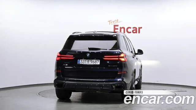 2025 BMW X5 (G05) xDrive 30d M Sport Sold VIN WBA11EV01S9129870 – trunk area 2025 BMW X5 (G05) xDrive 30d M Sport Sold VIN WBA11EV01S9129870 – trunk area
