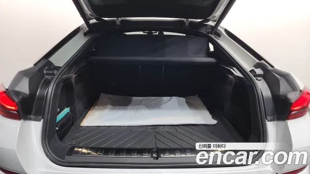 2024 BMW X6 (G06) xDrive30d M Sport Sold VIN WBA11EY0111111111 – interior seats 2024 BMW X6 (G06) xDrive30d M Sport Sold VIN WBA11EY0111111111 – interior seats