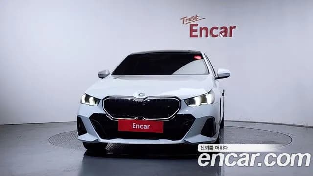 2025 BMW 5 Series (G60) 550e xDrive M Sport Pro Sold VIN WBA11FK0DJDJJDJDJ – photo 35 2025 BMW 5 Series (G60) 550e xDrive M Sport Pro Sold VIN WBA11FK0DJDJJDJDJ – photo 35