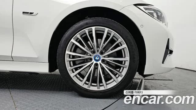 2022 BMW 3 Series (G20) 320e Luxury Sold VIN WBA11GK06NFM74141 – engine bay 2022 BMW 3 Series (G20) 320e Luxury Sold VIN WBA11GK06NFM74141 – engine bay
