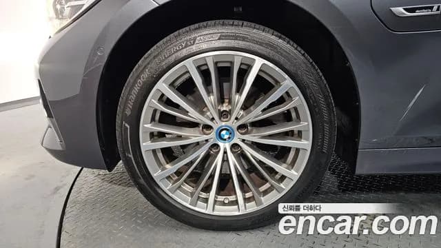 2022 BMW 3Series (G20) 320e Luxury Sold VIN WBA11GK07NFM53427 – side profile 2022 BMW 3Series (G20) 320e Luxury Sold VIN WBA11GK07NFM53427 – side profile