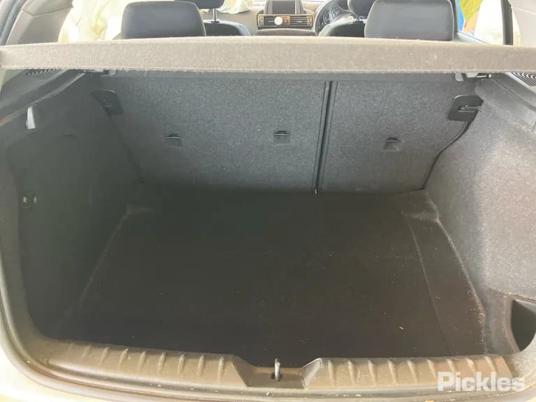 2013 BMW 1 Series - VIN WBA1A12060J207309 2013 BMW 1 Series VIN WBA1A12060J207309