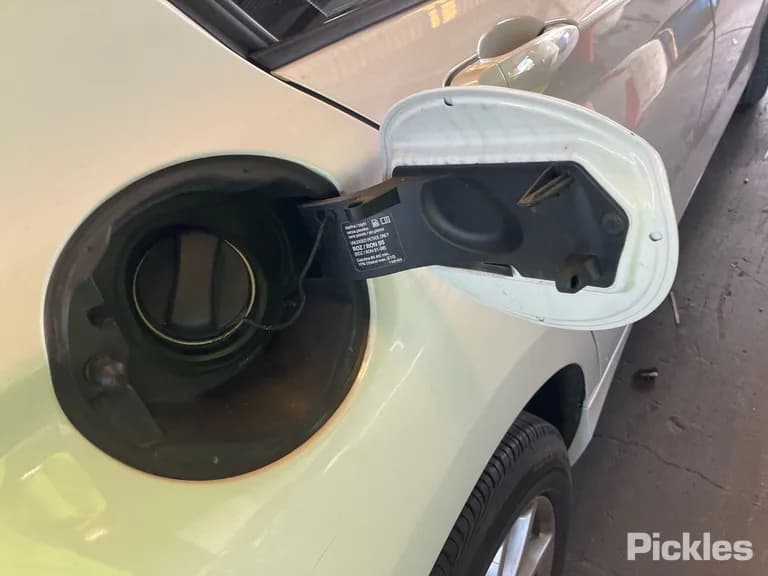 2013 BMW 1 Series Used VIN WBA1A12060J207309 – side profile 2013 BMW 1 Series Used VIN WBA1A12060J207309 – side profile