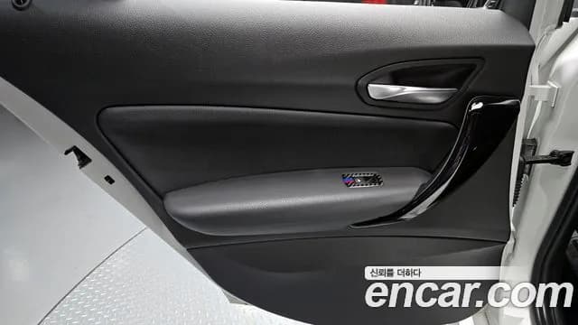 2018 BMW 1 Series (F20) 118d Sport 5Door Sold VIN WBA1S5100J5L16087 – photo 19 2018 BMW 1 Series (F20) 118d Sport 5Door Sold VIN WBA1S5100J5L16087 – photo 19