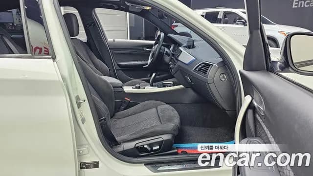 2018 BMW 1Series (F20) 118d M Sport Shadow 5 Door Sold VIN WBA1S510111111111 – photo 15 2018 BMW 1Series (F20) 118d M Sport Shadow 5 Door Sold VIN WBA1S510111111111 – photo 15