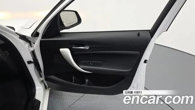 2018 BMW 1Series (F20) 118d JOY 5DOOR Sold VIN WBA1S5102JV995361 – photo 12 2018 BMW 1Series (F20) 118d JOY 5DOOR Sold VIN WBA1S5102JV995361 – photo 12