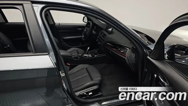 2017 BMW 1Series (F20) 118d Sport 5Door Sold VIN WBA1S5104HV993976 – exterior detail 2017 BMW 1Series (F20) 118d Sport 5Door Sold VIN WBA1S5104HV993976 – exterior detail