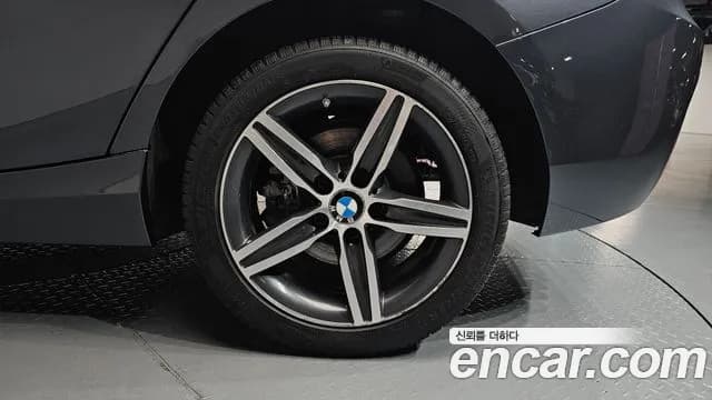 2017 BMW 1Series (F20) 118d Sport 5Door Sold VIN WBA1S5104HV993976 – photo 28 2017 BMW 1Series (F20) 118d Sport 5Door Sold VIN WBA1S5104HV993976 – photo 28