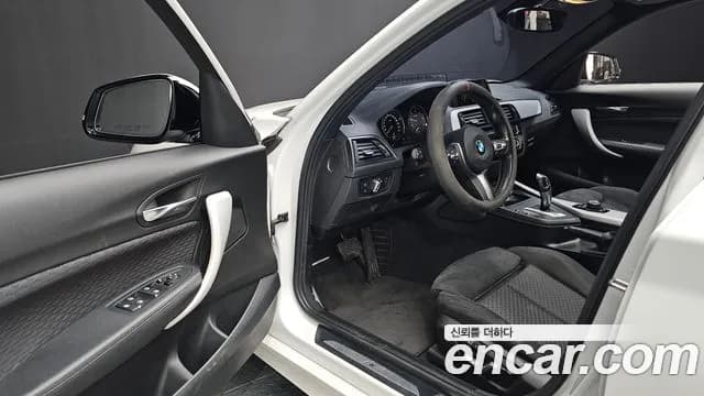 2018 BMW 1Series (F20) 118d M Sport Shadow 5 Door Sold VIN WBA1S5104J5L13998 – interior seats 2018 BMW 1Series (F20) 118d M Sport Shadow 5 Door Sold VIN WBA1S5104J5L13998 – interior seats