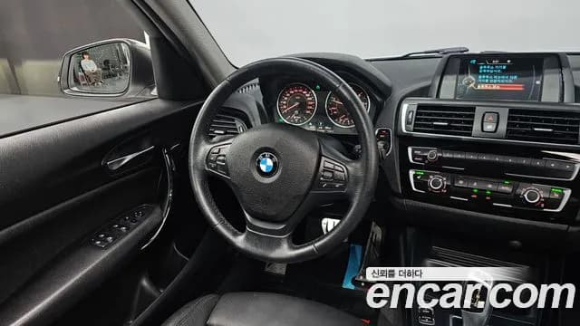 2017 BMW 1 Series (F20) 118d Sport 5Door Sold VIN WBA1S5107H5G77443 – photo 13 2017 BMW 1 Series (F20) 118d Sport 5Door Sold VIN WBA1S5107H5G77443 – photo 13