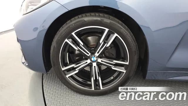 2023 BMW 4 Series (G22) 420i M Sport Performance Coupe Sold VIN WBA21AP08PCL83516 – trunk area 2023 BMW 4 Series (G22) 420i M Sport Performance Coupe Sold VIN WBA21AP08PCL83516 – trunk area