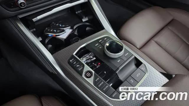 2025 BMW 4 Series (G22) 420i M Sport Pro Convertible Sold VIN WBA21DB01SCV28770 – trunk area 2025 BMW 4 Series (G22) 420i M Sport Pro Convertible Sold VIN WBA21DB01SCV28770 – trunk area