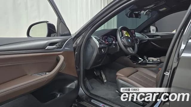 2025 BMW X4 (G02) xDrive20i M Sport Pro Special Edition Sold VIN WBA21DT01S9153474 – interior seats 2025 BMW X4 (G02) xDrive20i M Sport Pro Special Edition Sold VIN WBA21DT01S9153474 – interior seats