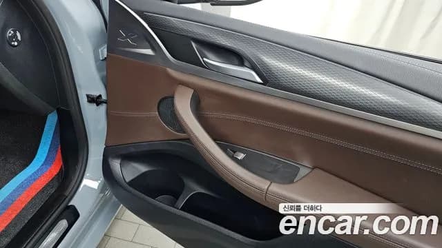 2024 BMW X4 (G02) xDrive20i M Sport Sold VIN WBA21DT02R9V93407 – interior seats 2024 BMW X4 (G02) xDrive20i M Sport Sold VIN WBA21DT02R9V93407 – interior seats