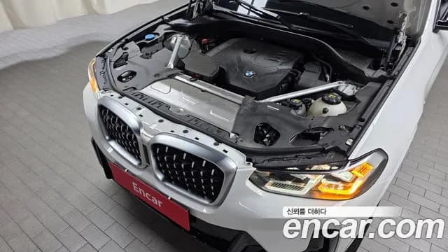 2022 BMW X4 (G02) xDrive20i M Sport Sold VIN WBA21DT04N9M92766 – trunk area 2022 BMW X4 (G02) xDrive20i M Sport Sold VIN WBA21DT04N9M92766 – trunk area