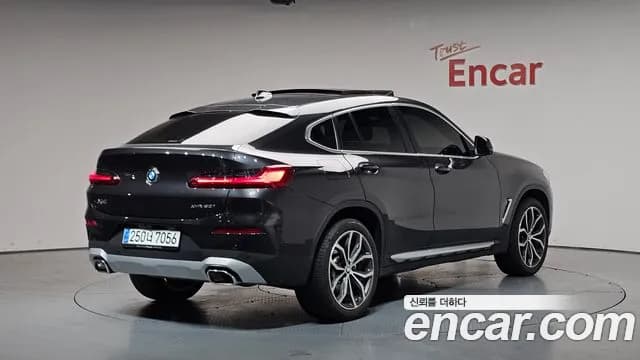 2025 BMW X4 (G02) xDrive20i xLine Sold VIN WBA21DT04S9Z51127 – interior seats 2025 BMW X4 (G02) xDrive20i xLine Sold VIN WBA21DT04S9Z51127 – interior seats