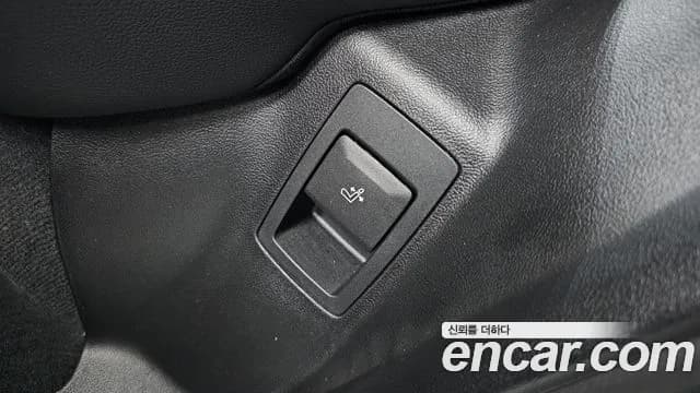 2025 BMW X4 (G02) xDrive20i xLine Sold VIN WBA21DT04S9Z51127 – exterior detail 2025 BMW X4 (G02) xDrive20i xLine Sold VIN WBA21DT04S9Z51127 – exterior detail