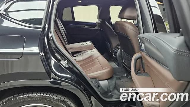 2025 BMW X4 (G02) xDrive20i M Sport Sold VIN WBA21DT08S9Y02171 – trunk area 2025 BMW X4 (G02) xDrive20i M Sport Sold VIN WBA21DT08S9Y02171 – trunk area