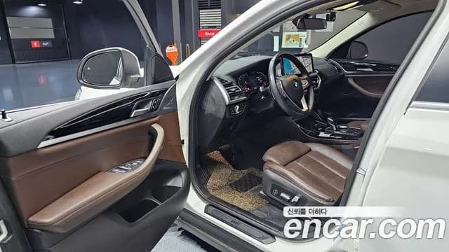 2022 BMW X4 (G02) xDrive20i xLine Sold VIN WBA21DT09N9L25934 – interior seats 2022 BMW X4 (G02) xDrive20i xLine Sold VIN WBA21DT09N9L25934 – interior seats
