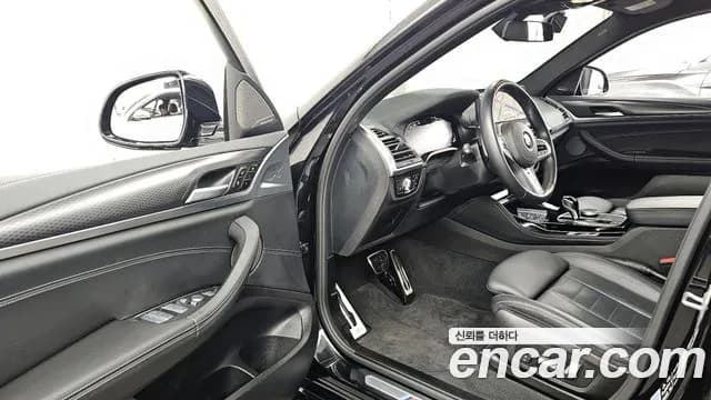 2023 BMW X4 (G02) xDrive20i M Sports Pro Sold VIN WBA21DT0XP9P34382 – trunk area 2023 BMW X4 (G02) xDrive20i M Sports Pro Sold VIN WBA21DT0XP9P34382 – trunk area