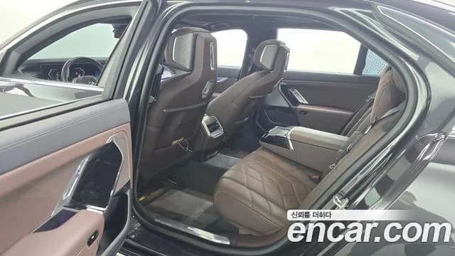 2023 BMW 7 Series (G70) 740d xDrive Design Pure Excellence Sold VIN WBA21EJ04PCM38785 – rear exterior 2023 BMW 7 Series (G70) 740d xDrive Design Pure Excellence Sold VIN WBA21EJ04PCM38785 – rear exterior