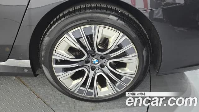 2023 BMW 7 Series (G70) 740d xDrive Design Pure Excellence Sold VIN WBA21EJ04PCM38785 – photo 28 2023 BMW 7 Series (G70) 740d xDrive Design Pure Excellence Sold VIN WBA21EJ04PCM38785 – photo 28