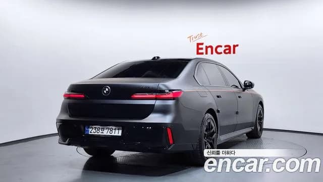 2024 BMW 7Series (G70) 740d xDrive M Sport Sold VIN WBA21EJ05RCP67272 – photo 18 2024 BMW 7Series (G70) 740d xDrive M Sport Sold VIN WBA21EJ05RCP67272 – photo 18