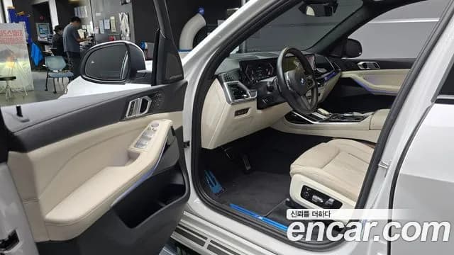 2024 BMW X7 (G07) xDrive 40i M Sport 6STR Sold VIN WBA21EM01R9T39109 – trunk area 2024 BMW X7 (G07) xDrive 40i M Sport 6STR Sold VIN WBA21EM01R9T39109 – trunk area