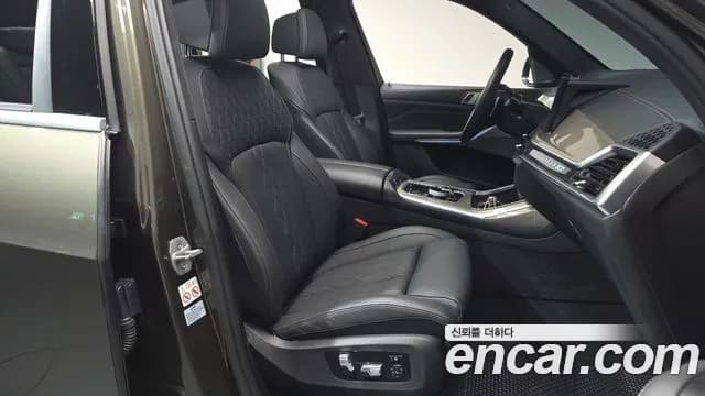2024 BMW X7 (G07) xDrive 40i Design Pure Excellence 7-Seater Sold VIN WBA21EM07R9S92751 – engine bay 2024 BMW X7 (G07) xDrive 40i Design Pure Excellence 7-Seater Sold VIN WBA21EM07R9S92751 – engine bay