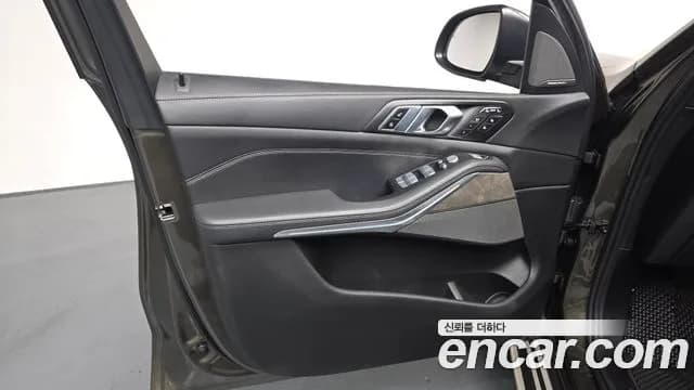 2024 BMW X7 (G07) xDrive 40i Design Pure Excellence 7-Seater Sold VIN WBA21EM07R9S92751 – undercarriage 2024 BMW X7 (G07) xDrive 40i Design Pure Excellence 7-Seater Sold VIN WBA21EM07R9S92751 – undercarriage