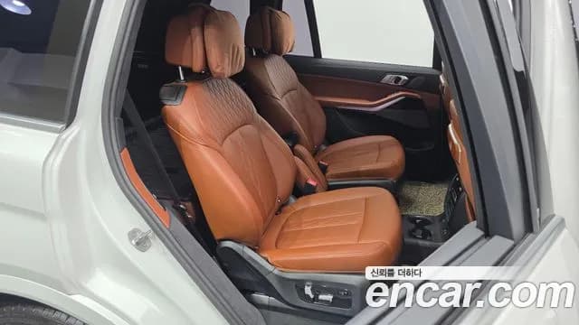 2024 BMW X7 (G07) xDrive 40i M Sport 6STR Sold VIN WBA21EM08R9T50625 – interior seats 2024 BMW X7 (G07) xDrive 40i M Sport 6STR Sold VIN WBA21EM08R9T50625 – interior seats