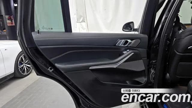 2025 BMW X7 (G07) xDrive 40i M Sport 7STR Sold VIN WBA21EM09S9Z85391 – exterior detail 2025 BMW X7 (G07) xDrive 40i M Sport 7STR Sold VIN WBA21EM09S9Z85391 – exterior detail