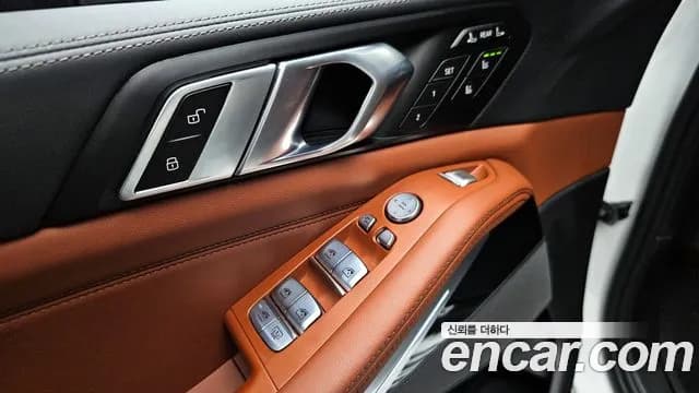 2024 BMW X7 (G07) xDrive 40i M Sport 6STR Sold VIN WBA21EM0XR9T53915 – trunk area 2024 BMW X7 (G07) xDrive 40i M Sport 6STR Sold VIN WBA21EM0XR9T53915 – trunk area