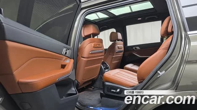 2025 BMW X7 (G07) xDrive 40i M Sport 6STR Sold VIN WBA21EM0XS9Z39455 – interior seats 2025 BMW X7 (G07) xDrive 40i M Sport 6STR Sold VIN WBA21EM0XS9Z39455 – interior seats