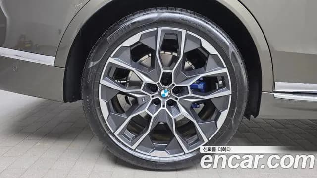 2025 BMW X7 (G07) xDrive 40i M Sport 6STR Sold VIN WBA21EM0XS9Z39455 – exterior detail 2025 BMW X7 (G07) xDrive 40i M Sport 6STR Sold VIN WBA21EM0XS9Z39455 – exterior detail