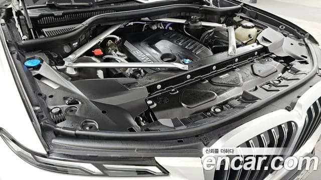 2024 BMW X7 (G07) xDrive 40d M Sport 7 STR Sold VIN WBA21EN09R9V85629 – engine bay 2024 BMW X7 (G07) xDrive 40d M Sport 7 STR Sold VIN WBA21EN09R9V85629 – engine bay