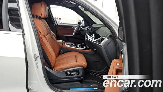2024 BMW X7 (G07) xDrive 40d M Sport 7 STR Sold VIN WBA21EN09R9V85629 – undercarriage 2024 BMW X7 (G07) xDrive 40d M Sport 7 STR Sold VIN WBA21EN09R9V85629 – undercarriage