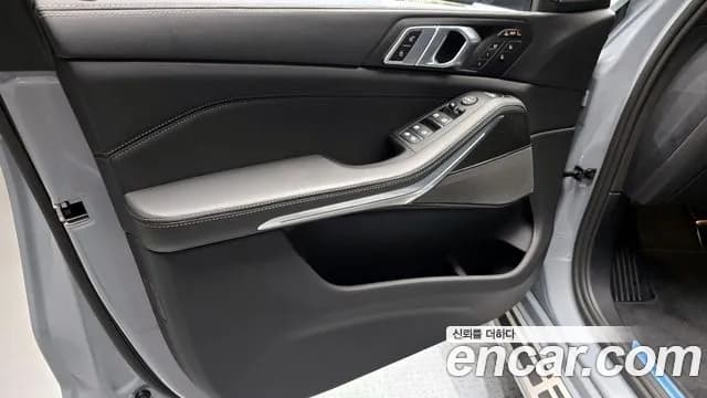 2026 BMW X7 (G07) xDrive 40d M Sport 7 STR Sold VIN WBA21EN0XT9170147 – trunk area 2026 BMW X7 (G07) xDrive 40d M Sport 7 STR Sold VIN WBA21EN0XT9170147 – trunk area